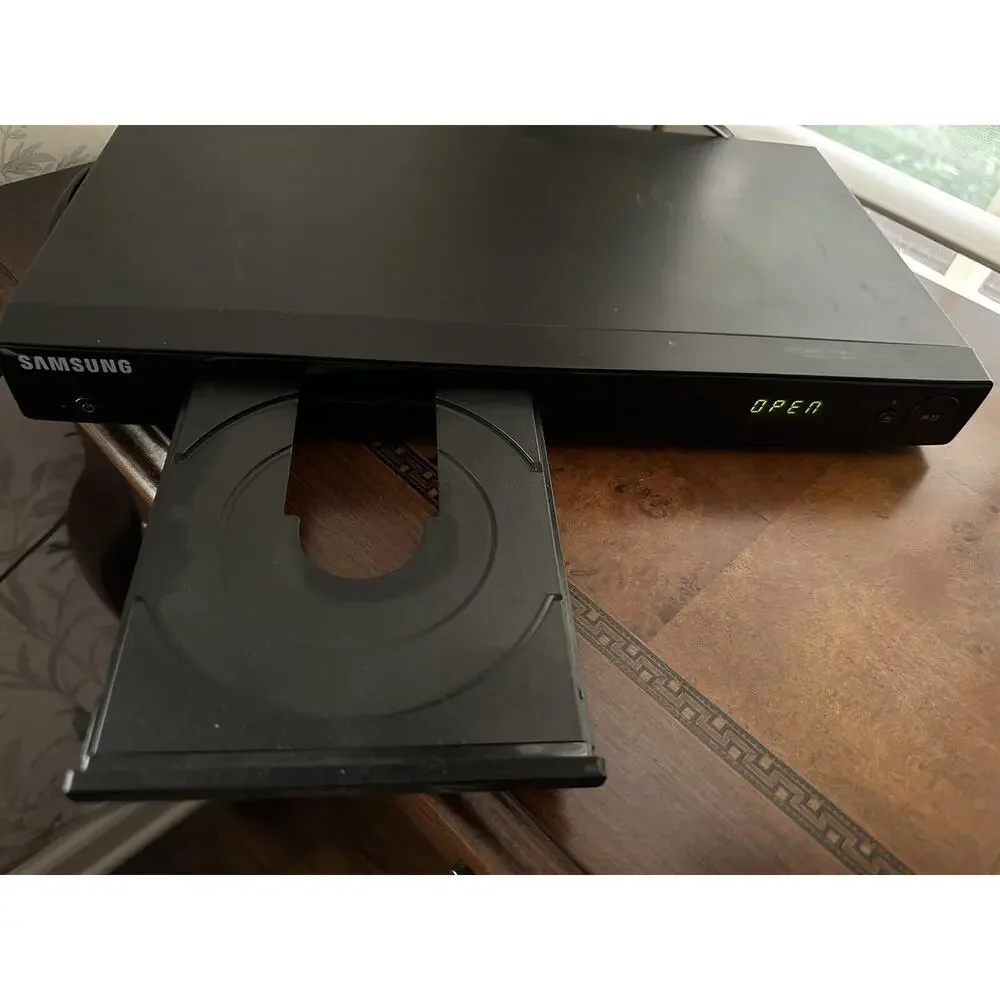 Samsung DVD-P191 DVD Player (14.17